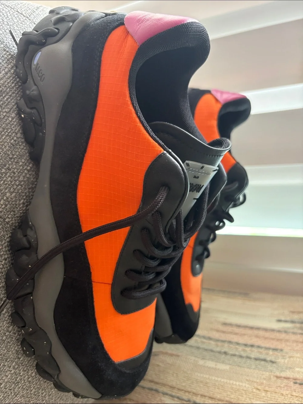MCQ Alexander McQueen Aratana Chunky Sneakers - Orange/Black/Pink